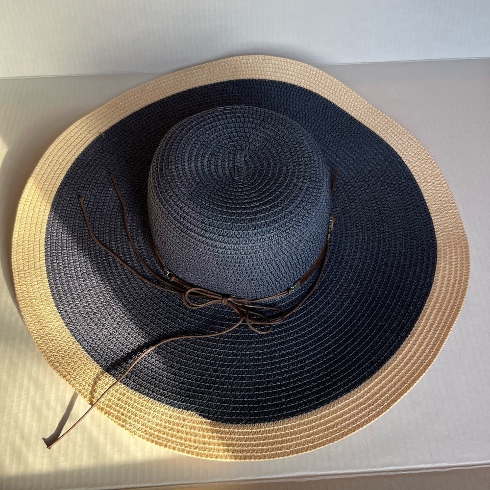 Lucky 7 Women Wide Brim Two Tone 100% Paper, Straw, Floppy Beach Hat - Picture 2 of 13